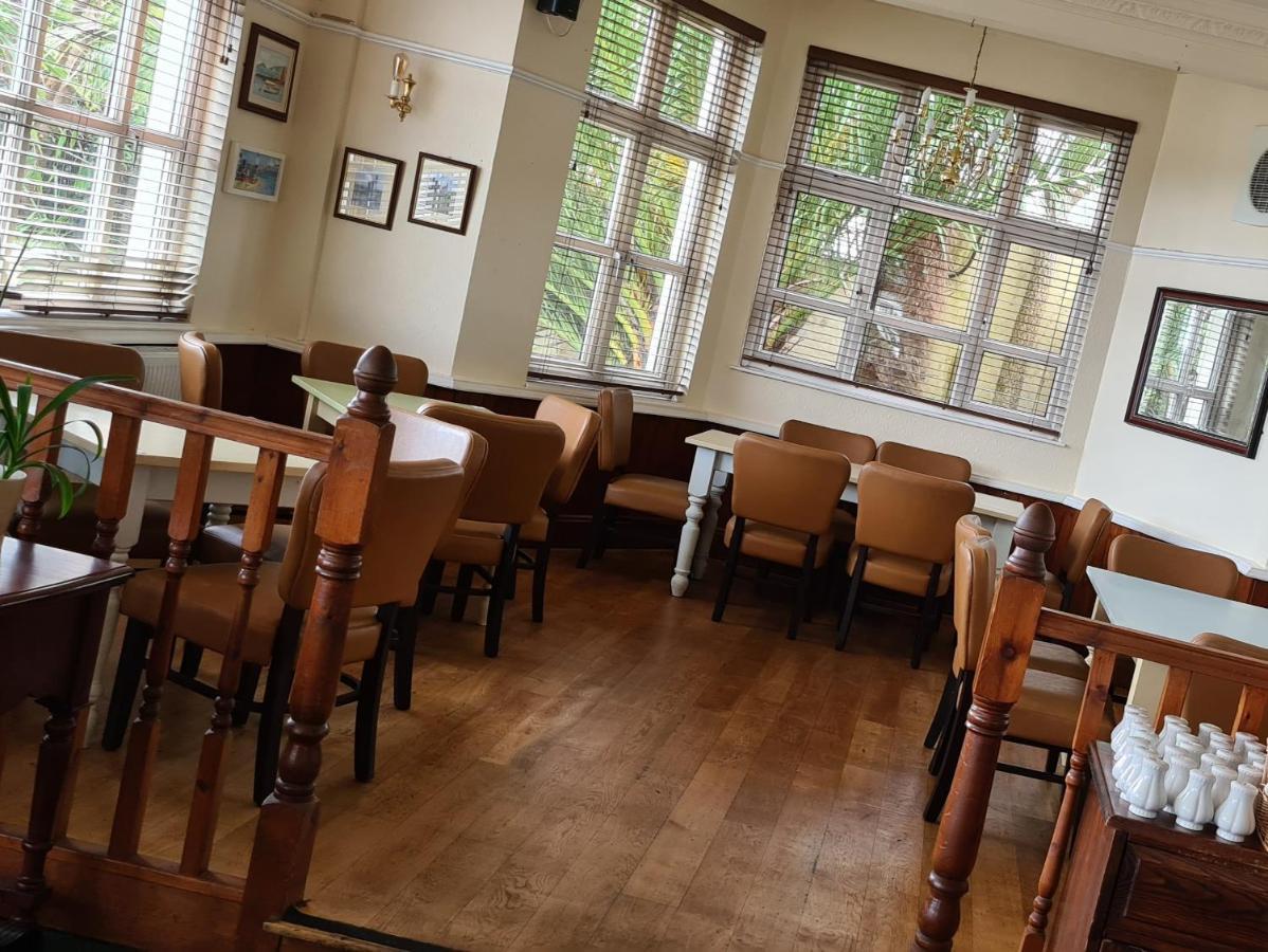 Carbeile Inn Torpoint Esterno foto
