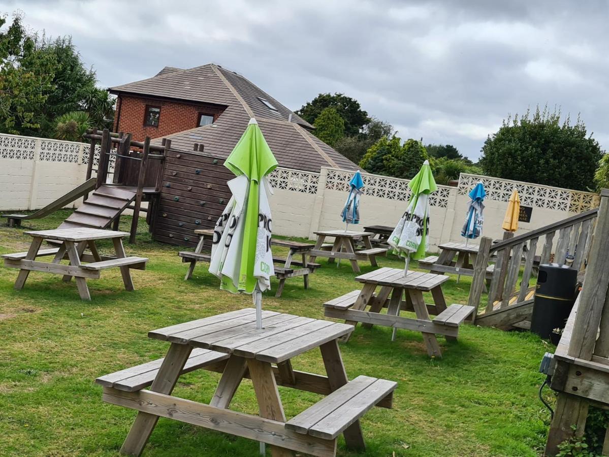 Carbeile Inn Torpoint Esterno foto