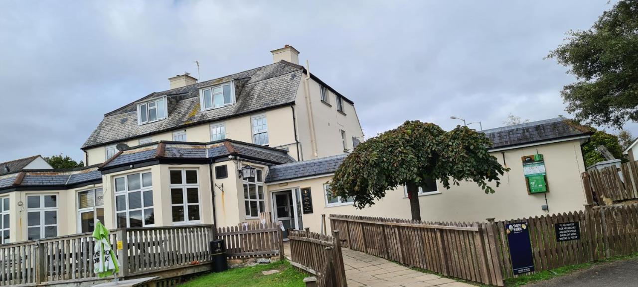 Carbeile Inn Torpoint Esterno foto