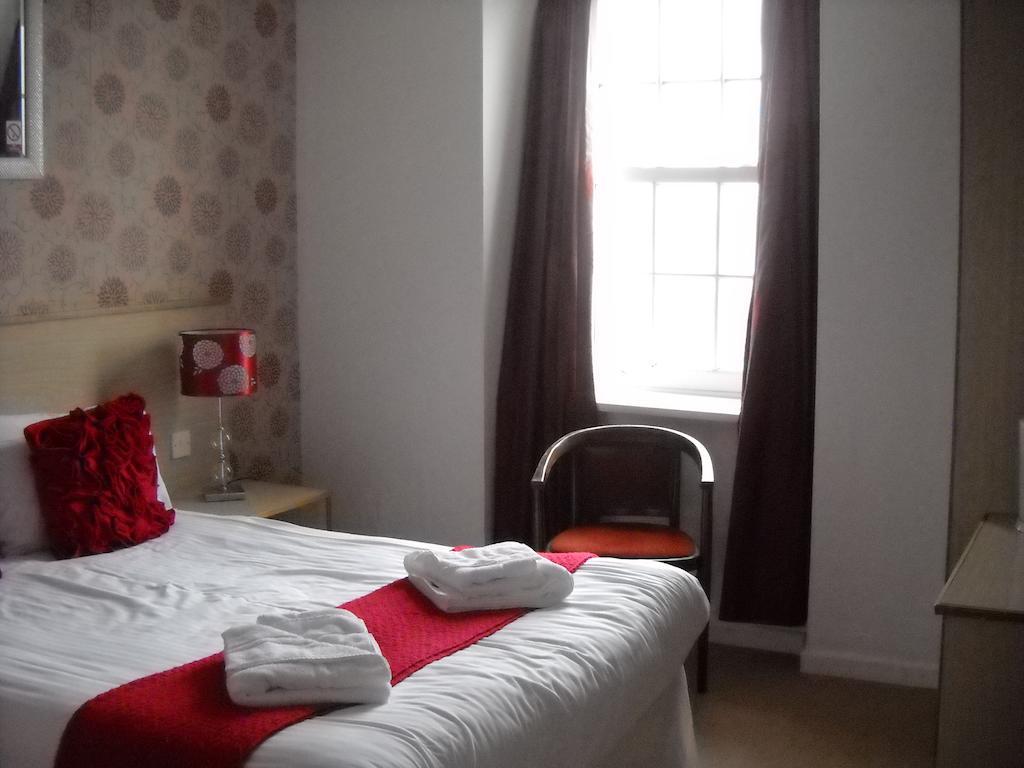 Carbeile Inn Torpoint Camera foto